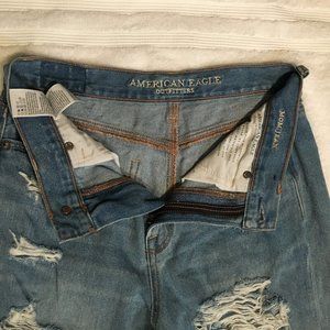 Am. Eagle Mom Jeans Distressed Frayed Hem, 2 TALL